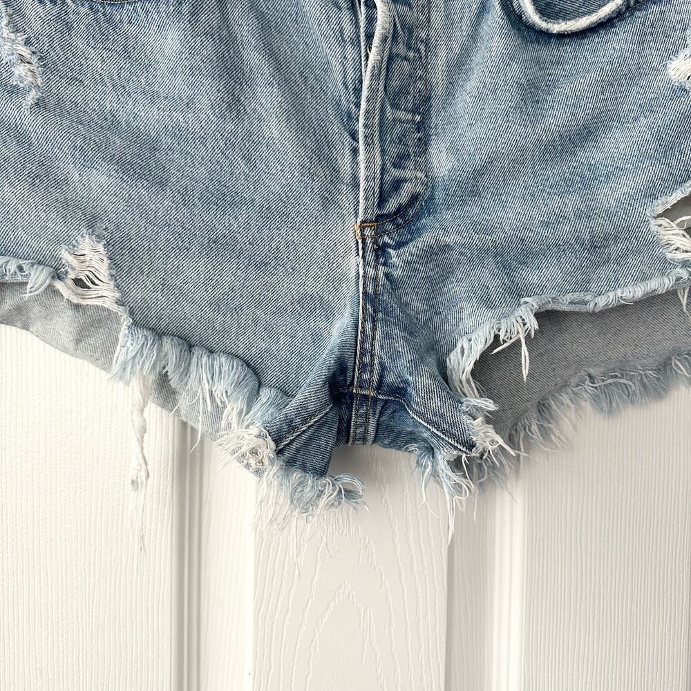 Agolde Parker Vintage Distressed Cut Off Denim Shorts in Swapmeet 26 - Picture 12 of 14
